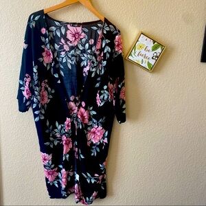 Shein black and pink floral robe medium